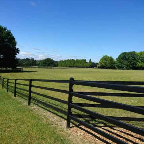 Horse-Friendly Split Rail Fence - Safe Pasture Enclosure Solution